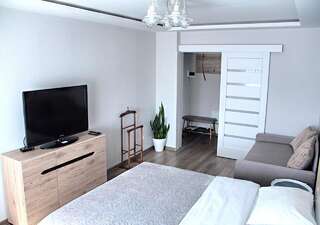 Апартаменты Apartment next to airport Boryspil Борисполь Апартаменты с 1 спальней-15